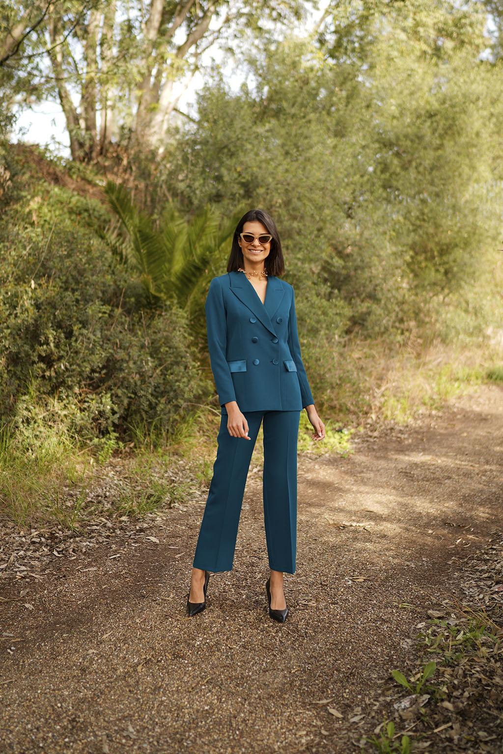 Traje de chaqueta cruzado detalles tercipopelos 323-205