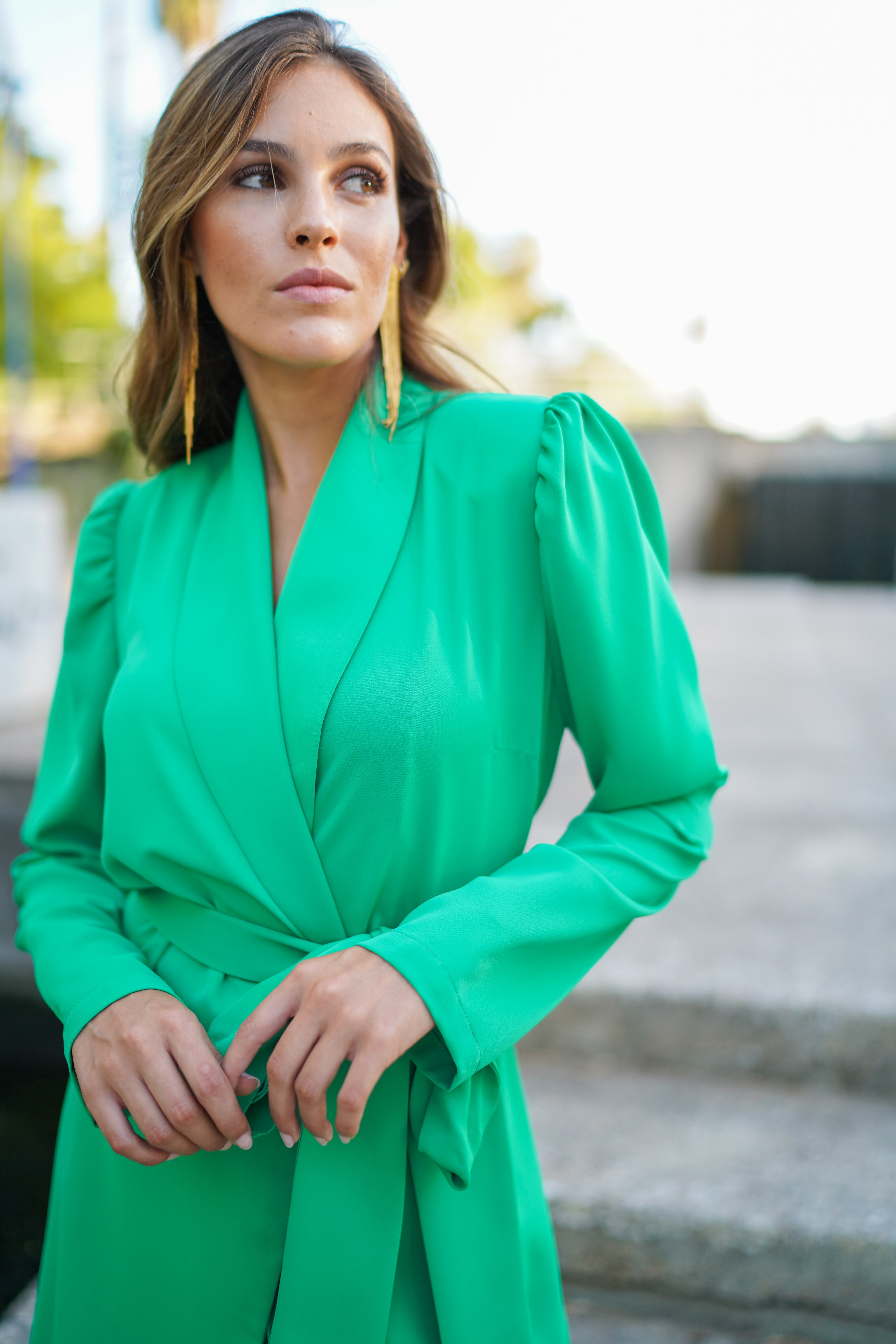 Traje de chaqueta envolvente 324-010
